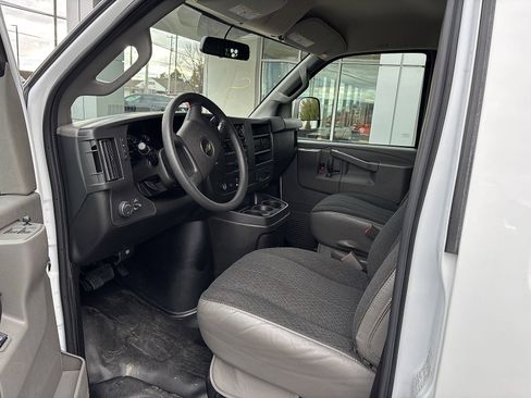 Used 2024 Chevrolet Express 2500 w/ Driver Convenience Package image 5