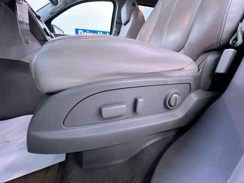 Used 2016 GMC Acadia SLT FWD image 13