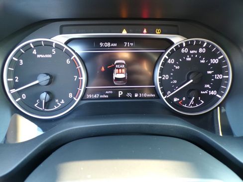 Used 2025 Nissan Rogue SV AWD/4WD image 24