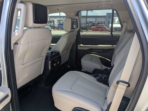 Certified 2023 Ford Expedition Platinum AWD/4WD image 15