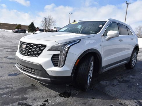 Used 2022 Cadillac XT4 Premium Luxury image 10