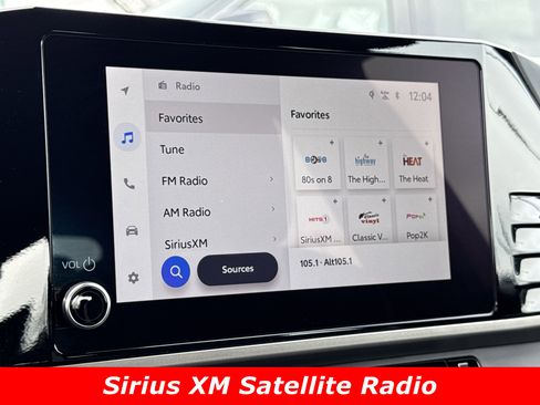 Used 2025 Toyota Camry SE image 8