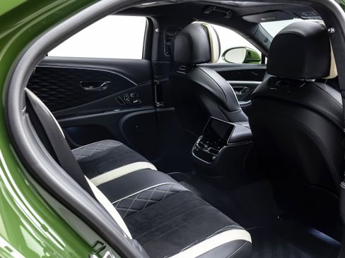 Used 2024 Bentley Flying Spur W12 AWD/4WD image 54