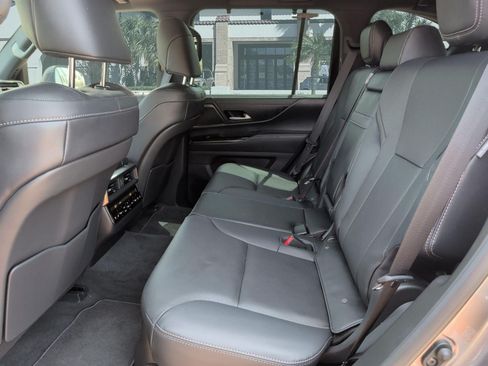 Certified 2026 Lexus LX 600 4WD w/ Accessory Package (Z1) image 25