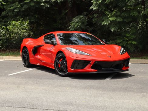 Used 2020 Chevrolet Corvette Stingray Preferred Cpe w/ 2LT Preferred Equipment Group RWD image 2