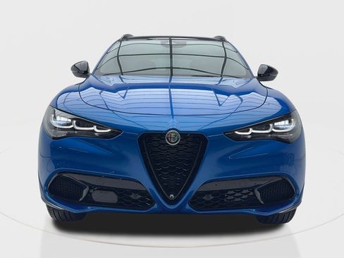 New 2025 Alfa Romeo Stelvio Sprint w/ Convenience Package AWD/4WD image 4