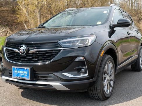 Used 2023 Buick Encore GX Essence w/ Experience Buick Package AWD/4WD image 2