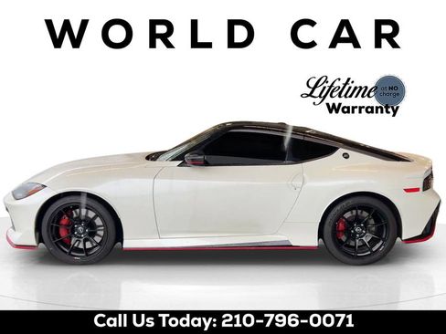 Used 2025 Nissan Z NISMO w/ Floor Mat Package RWD image 4