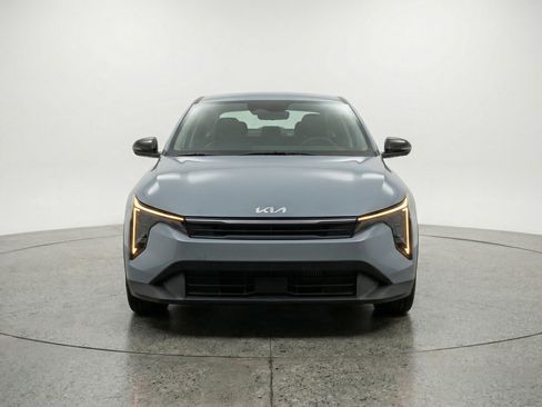 Used 2025 Kia K4 LXS image 2