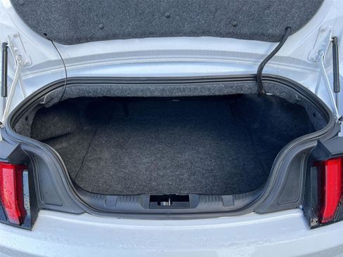 Used 2019 Ford Mustang Premium image 22