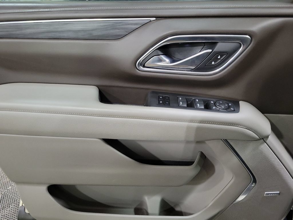 Used 2021 GMC Yukon SLT w/ SLT Premium Package AWD/4WD image 14