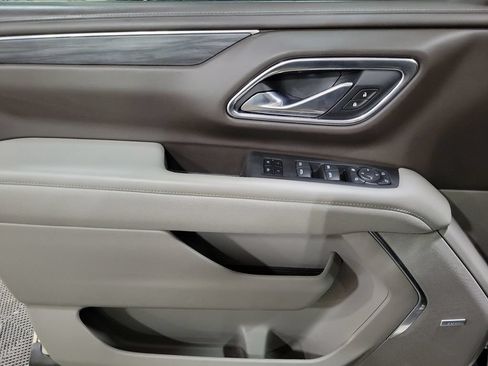 Used 2021 GMC Yukon SLT w/ SLT Premium Package AWD/4WD image 14