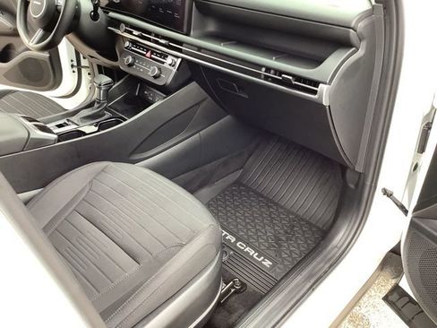 Certified 2026 Hyundai Santa Cruz SE FWD image 22