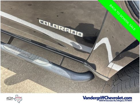 Used 2017 Chevrolet Colorado LT RWD image 5