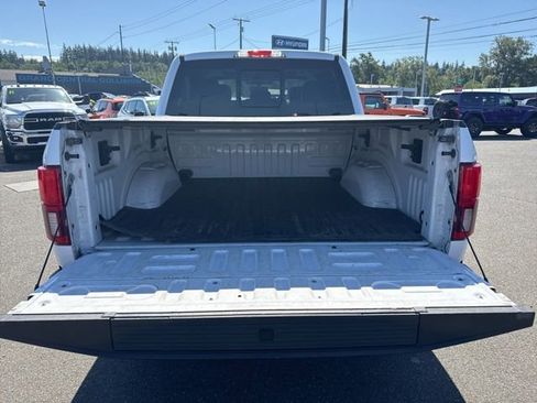 Used 2018 Ford F150 Lariat w/ Equipment Group 502A Luxury AWD/4WD image 15