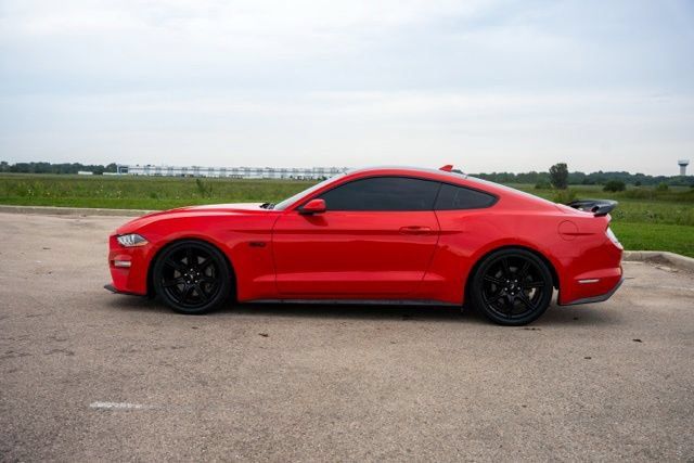 Used 2020 Ford Mustang GT RWD image 4