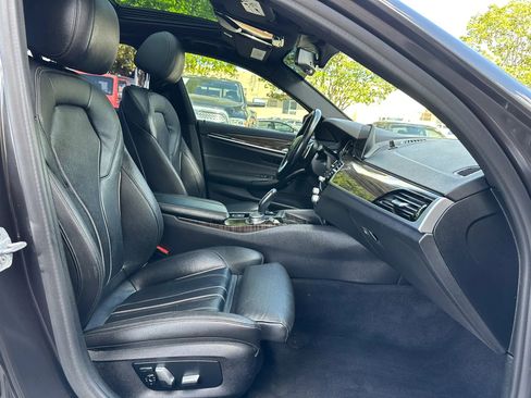 Used 2018 BMW 530e w/ Premium Package 2 image 22