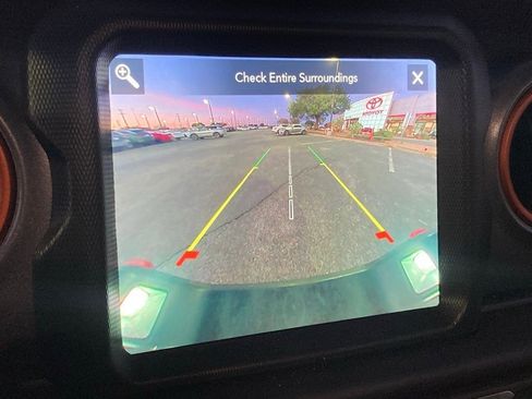 Used 2023 Jeep Gladiator Mojave w/ Cold Weather Group image 20