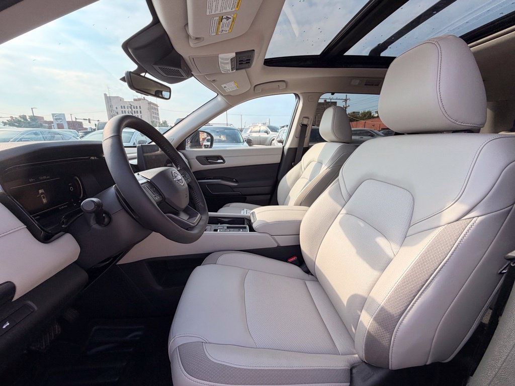 Certified 2026 Nissan Pathfinder SL w/ SL Premium Package FWD image 13
