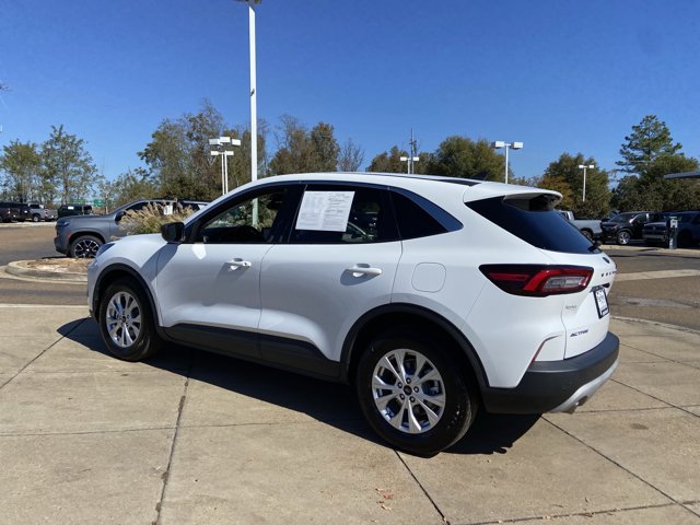 Used 2023 Ford Escape Active FWD image 8