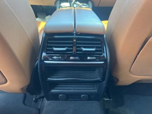 Used 2019 BMW 530i xDrive w/ Convenience Package AWD/4WD image 19