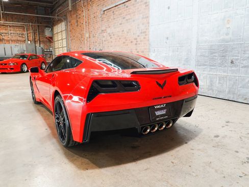 Used 2019 Chevrolet Corvette Stingray Coupe w/ Battery Protection Package RWD image 13