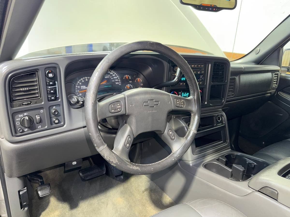 Used 2004 Chevrolet Silverado 1500 4x4 Crew Cab w/ Z71 Convenience Package 2 image 15