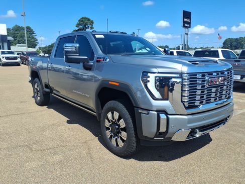 New 2026 GMC Sierra 2500 Denali w/ Denali Reserve Package AWD/4WD image 4