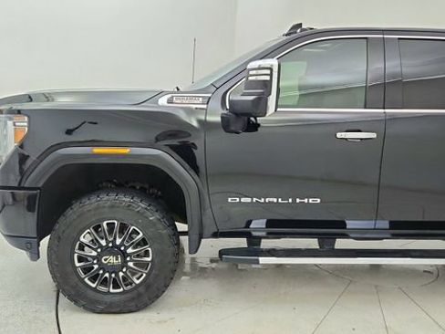 Used 2020 GMC Sierra 3500 Denali w/ Denali Ultimate Package image 9