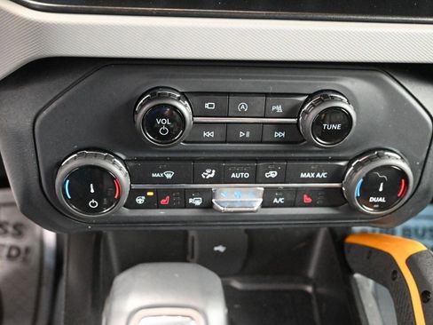 Used 2022 Ford Bronco Badlands image 27