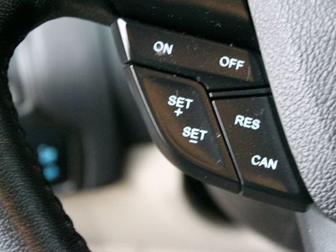 Used 2015 Ford Focus SE w/ SE Sport Package FWD image 16