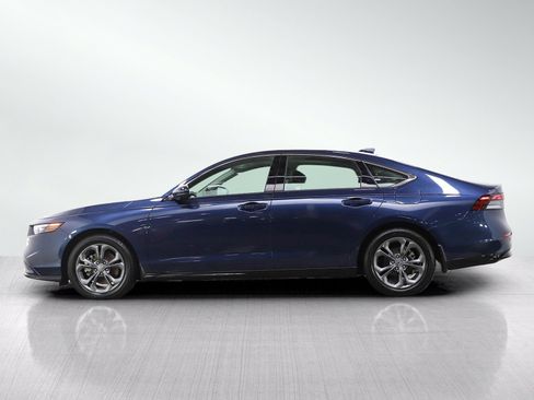 Used 2024 Honda Accord EX-L image 2