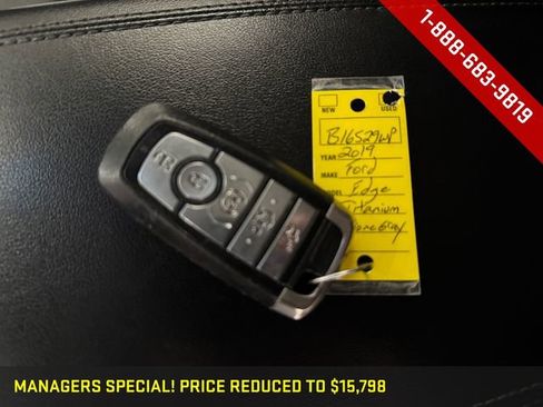 Used 2019 Ford Edge Titanium image 27