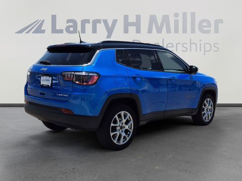 Used 2025 Jeep Compass Limited AWD/4WD image 5