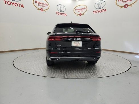 Used 2019 Audi Q8 Prestige image 7