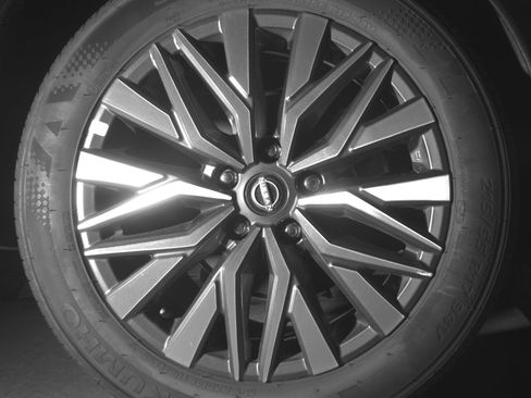 Used 2025 Nissan Altima 2.5 SV FWD image 15