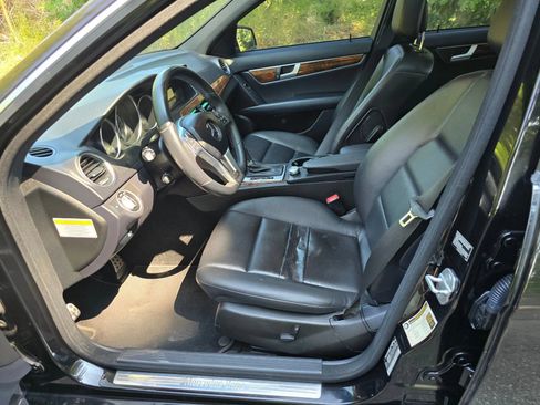 Used 2013 Mercedes-Benz C 300 4MATIC Sedan image 20