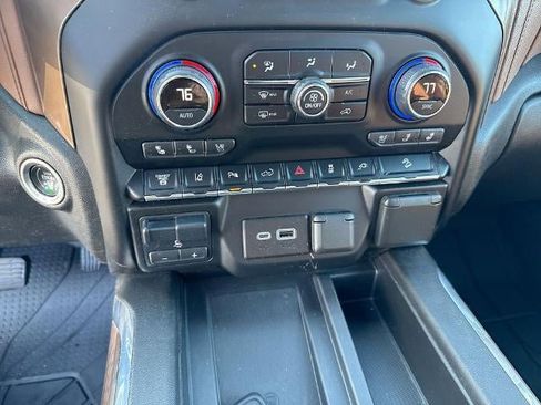 Used 2021 Chevrolet Silverado 2500 High Country w/ Z71 Off-Road Package image 11