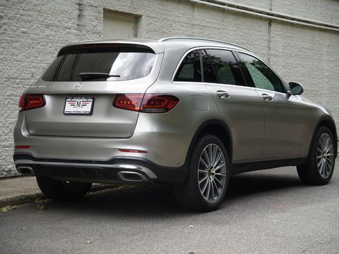 Used 2021 Mercedes-Benz GLC 300 w/ AMG Line image 7