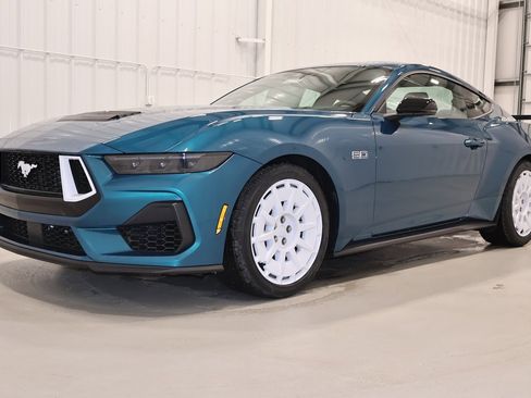 New 2026 Ford Mustang GT Premium w/ GT Performance Package image 4