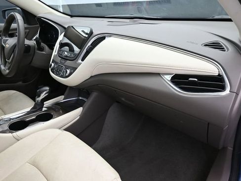 Used 2024 Chevrolet Malibu LT image 48