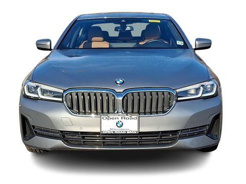 Used 2023 BMW 530i xDrive w/ Premium Package image 2