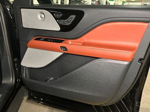 New 2026 Lincoln Aviator Reserve image 13