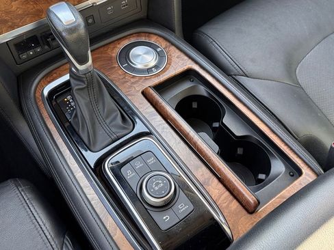 Certified 2022 Nissan Armada SL w/ Captain's Chairs Package image 18