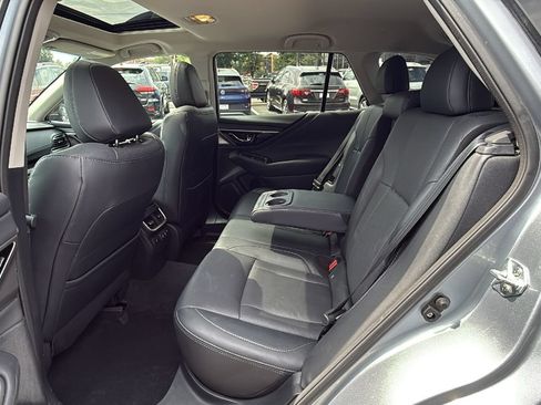 Used 2022 Subaru Outback Limited AWD/4WD image 12