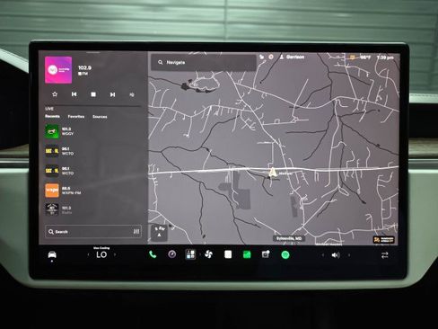 Used 2022 Tesla Model X AWD/4WD image 25