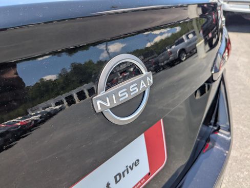 Used 2024 Nissan Versa SV w/ Trunk Package FWD image 27