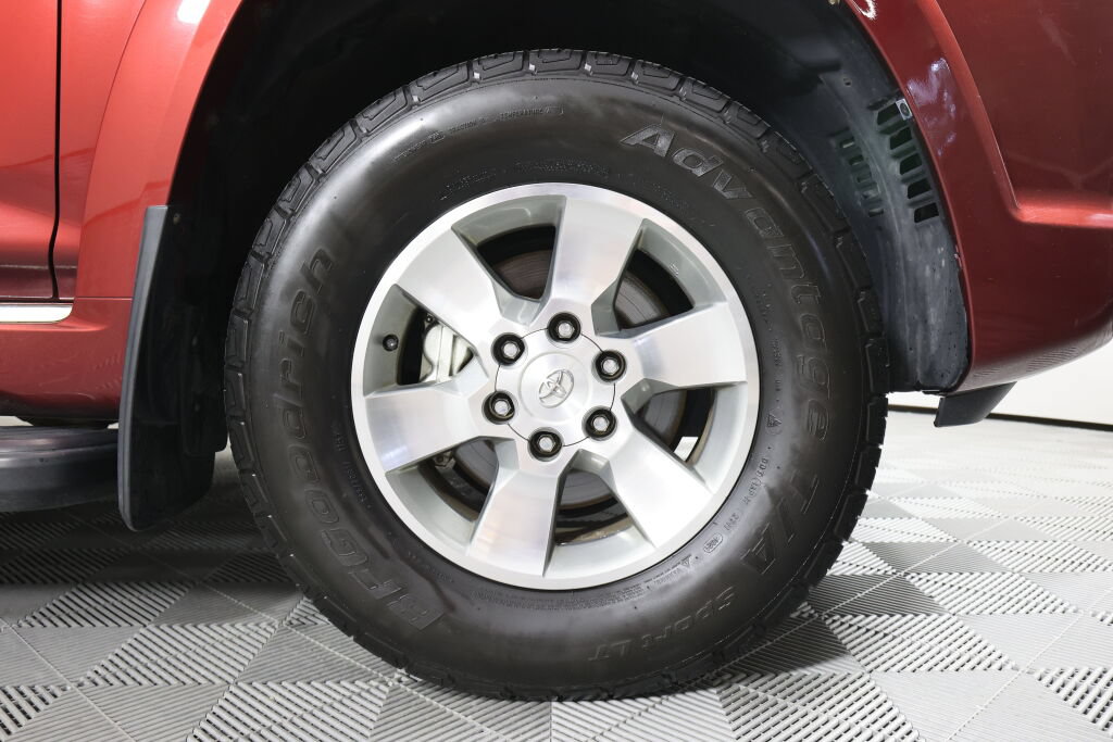 Used 2013 Toyota 4Runner SR5 w/ Premium Pkg AWD/4WD image 6