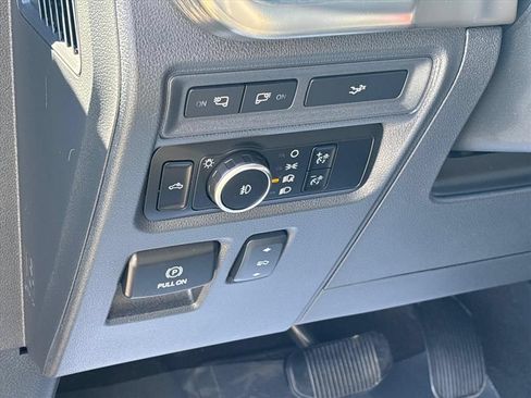 Used 2023 Ford F150 Lariat w/ Equipment Group 502A High AWD/4WD image 29