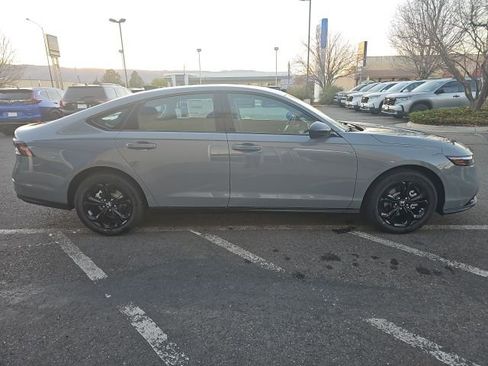 New 2025 Honda Accord SE image 4